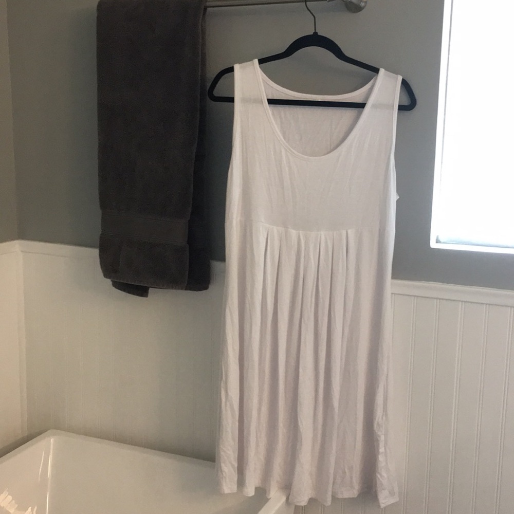 🛍️2/$20 White midi length sundress